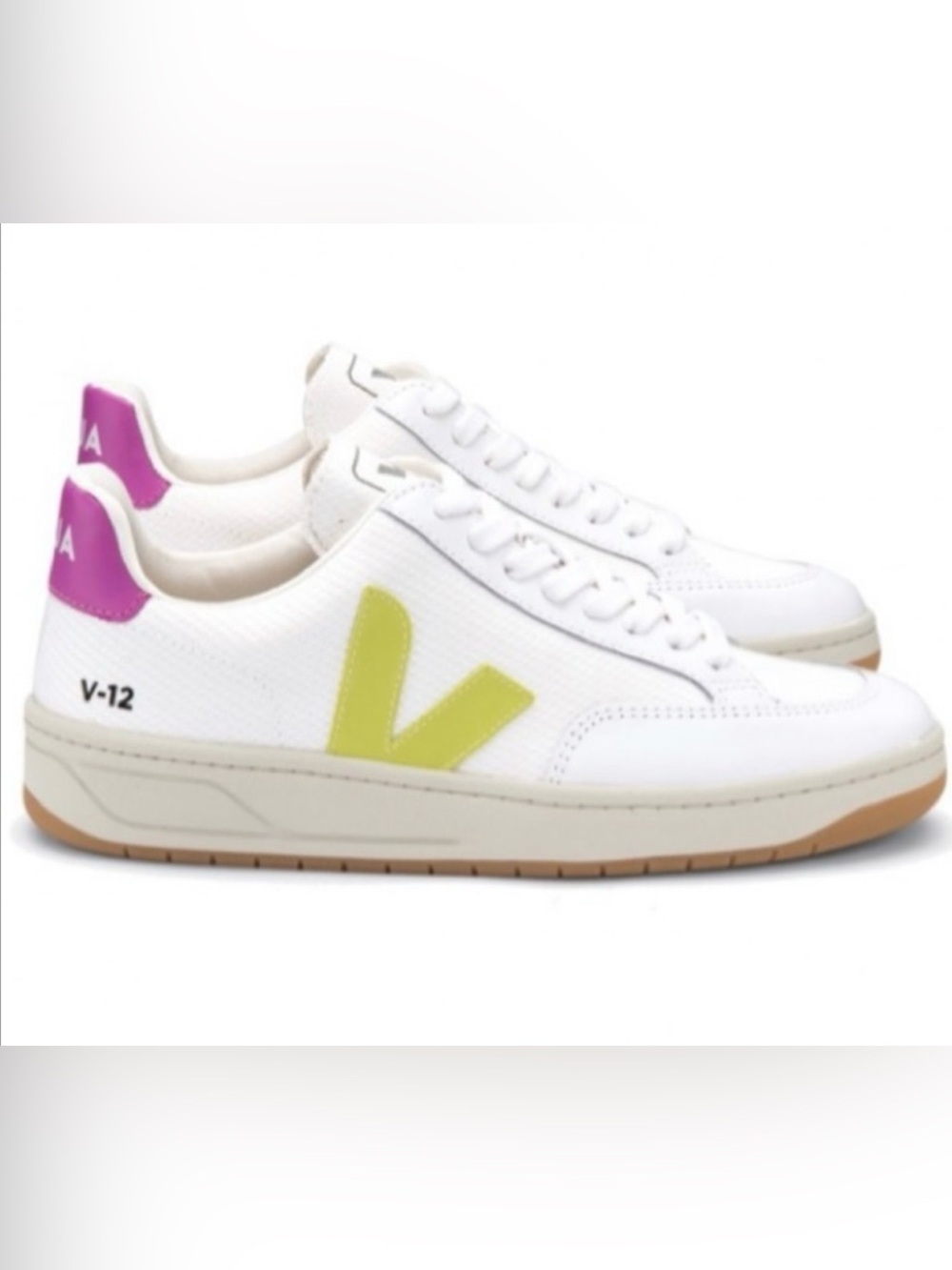 VEJA WOMEN’S V-12 SNEAKERS, JAUNE & ULTRAVIOLET, SIZE 7.